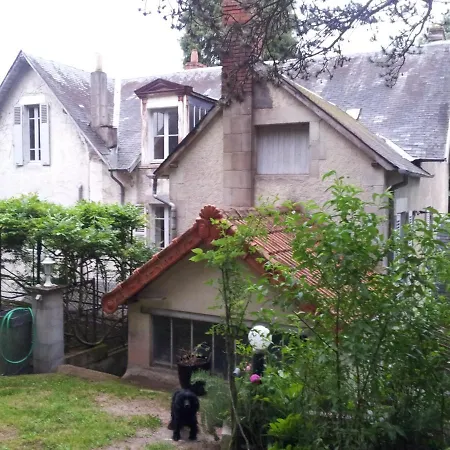 לינה וארוחת בוקר Le Clos Sainte Anne *
